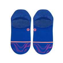 Load image into Gallery viewer, A pair of blue socks laying flat. The socks are a deep blue, with a salmon stripe where the ball of the foot would be, and a slight swirly pattern in hot pink at the toes.
